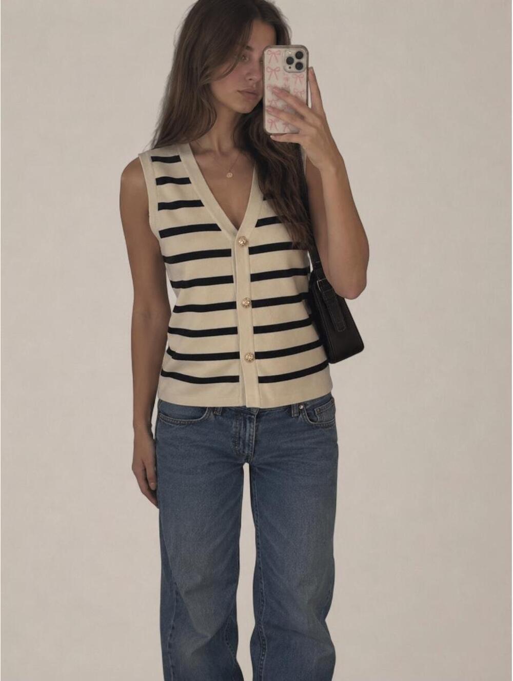 Lillusory striped knit button vest 🖤🤍